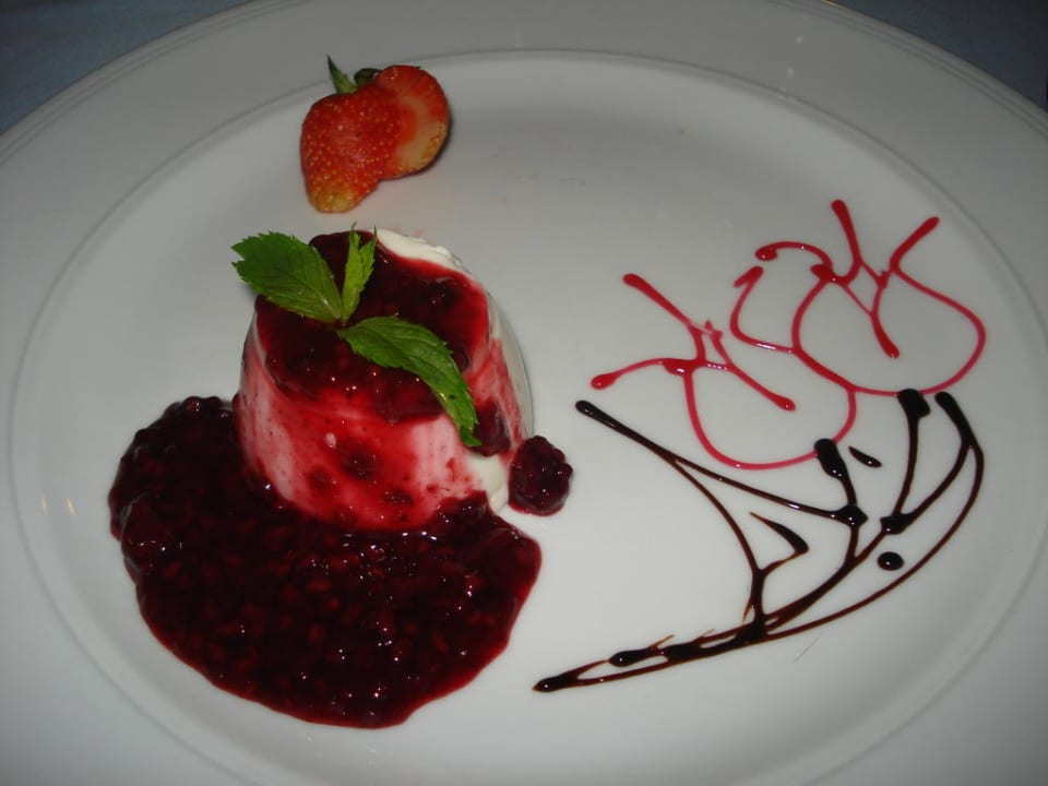 Dessert im Gondol Royal Wings Hotel