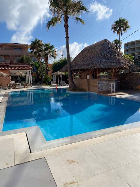 Pool High Beach Resort