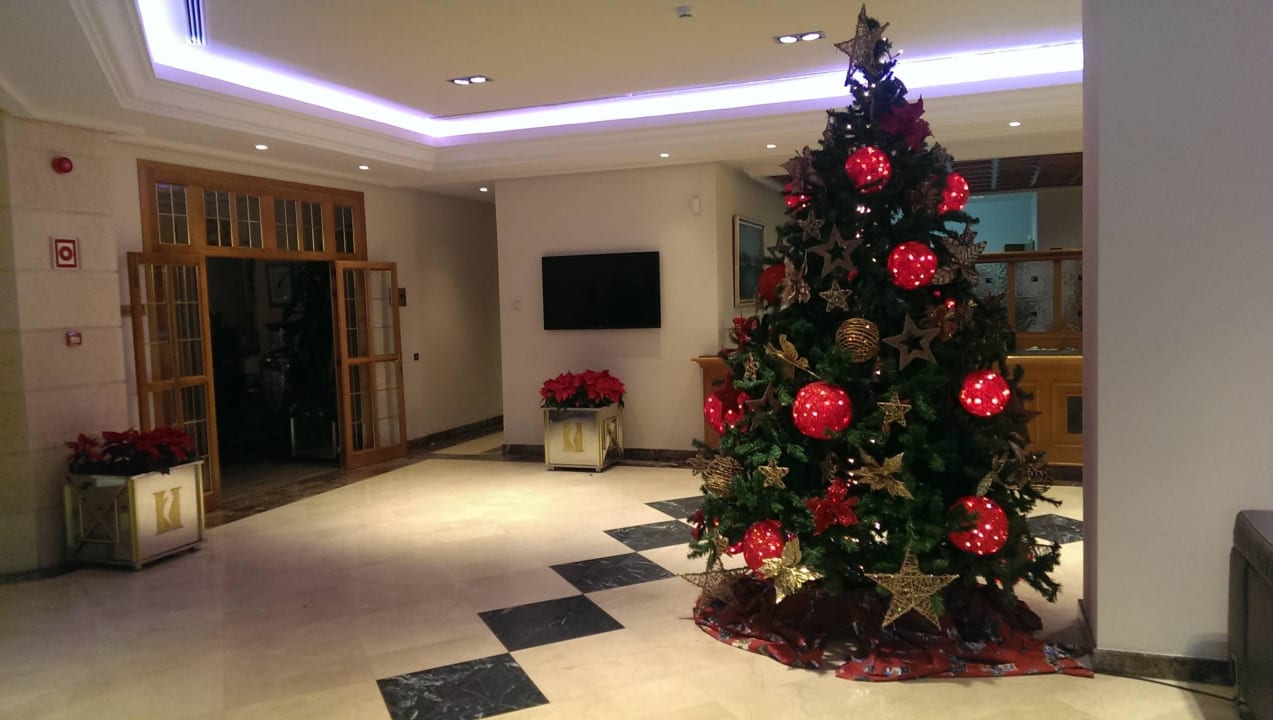 Lobby mit Weihnachtsbaum Hipotels Hipocampo Playa