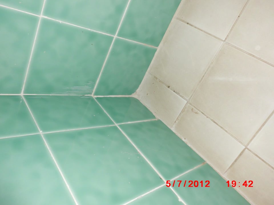 Schmutz im Bad Hotel Nesrine