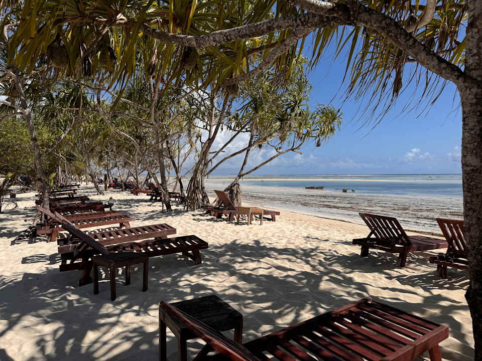 Strand Neptune Pwani Beach Resort & Spa
