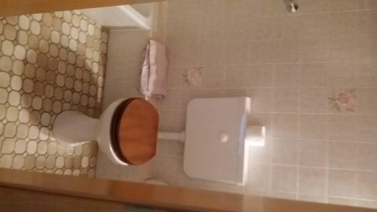 Bad auf dem Zimmer Gasthaus zur Traube Hönningen