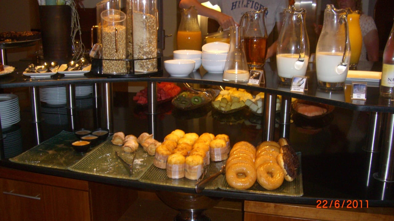 Frühstücksbüffet Hotel H10 Montcada