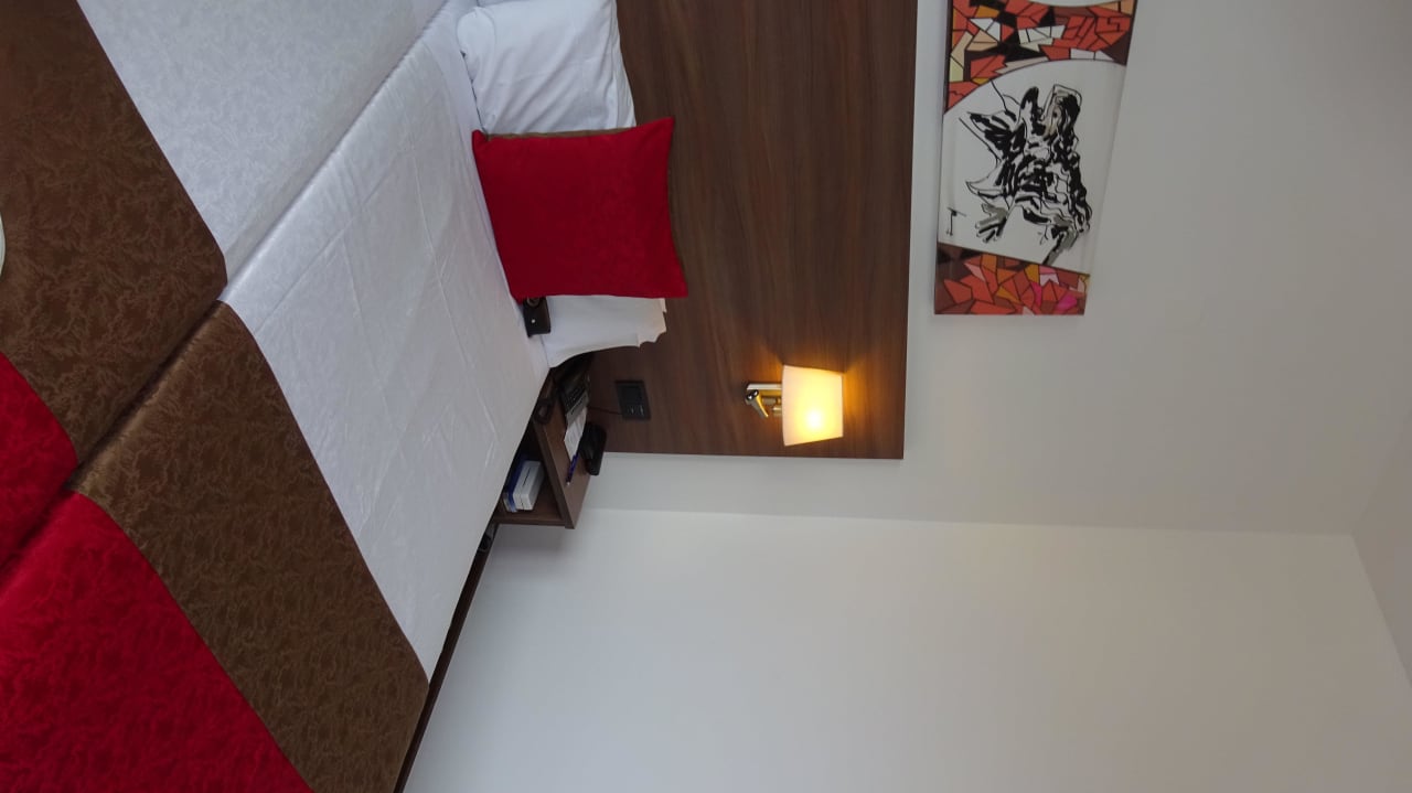 Modern eingerichtetes Zimmer Hotel 4 Barcelona