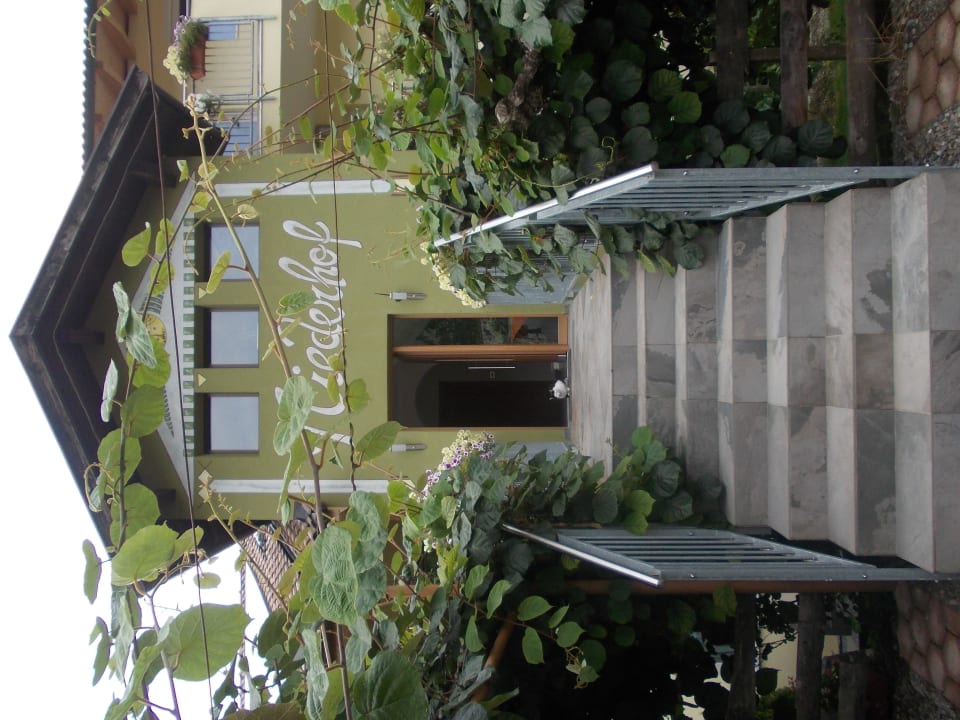 Eingang zu den Wohnungen Vitalhof Niederhof