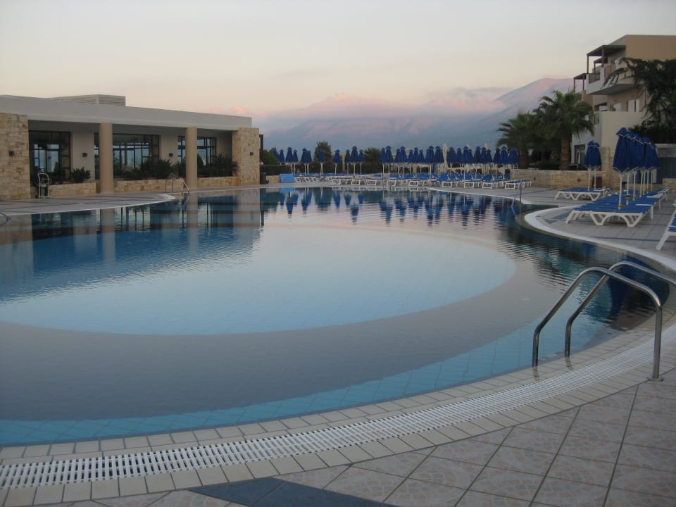 Pool Grand Hotel Holiday Resort