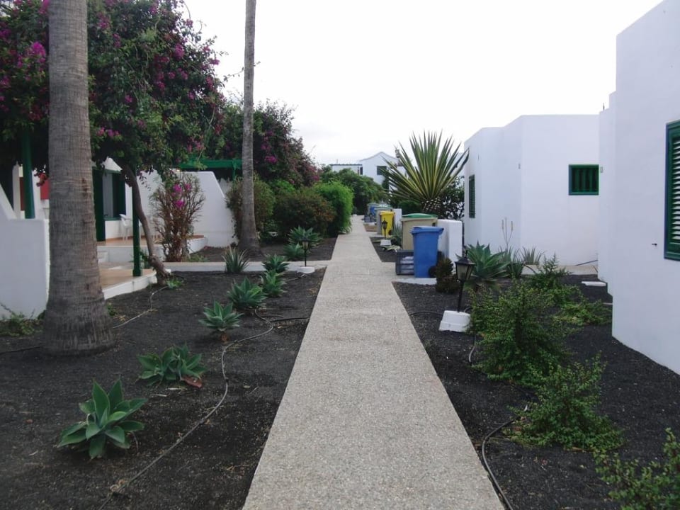 Gehweg zwischen den Bungis Hotel Hyde Park Lane