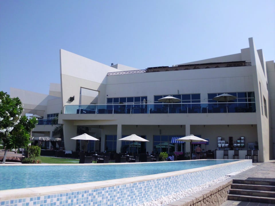 Hauptgebäude Radisson Blu Resort Fujairah
