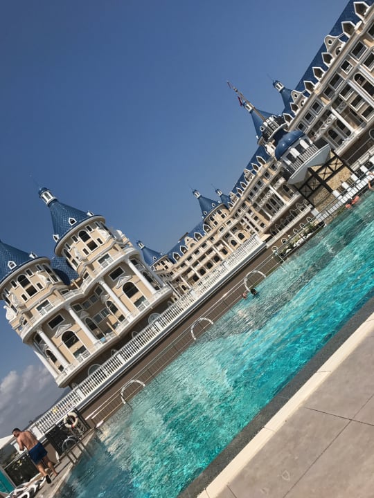 Pool Haydarpasha Palace