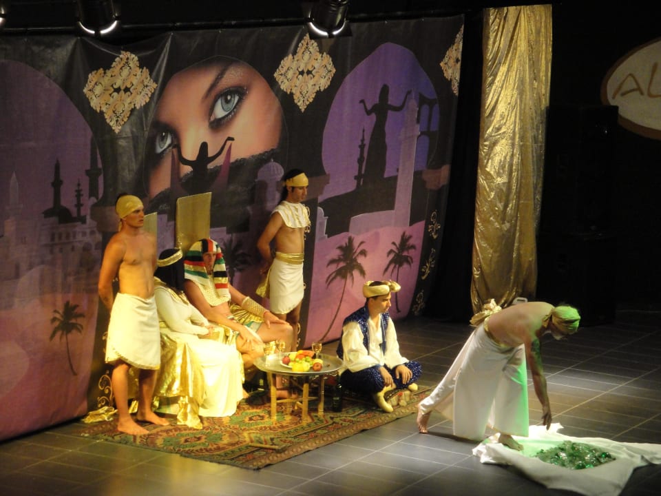 Fakir-Show vom Animationsteam Alaiye Resort & Spa