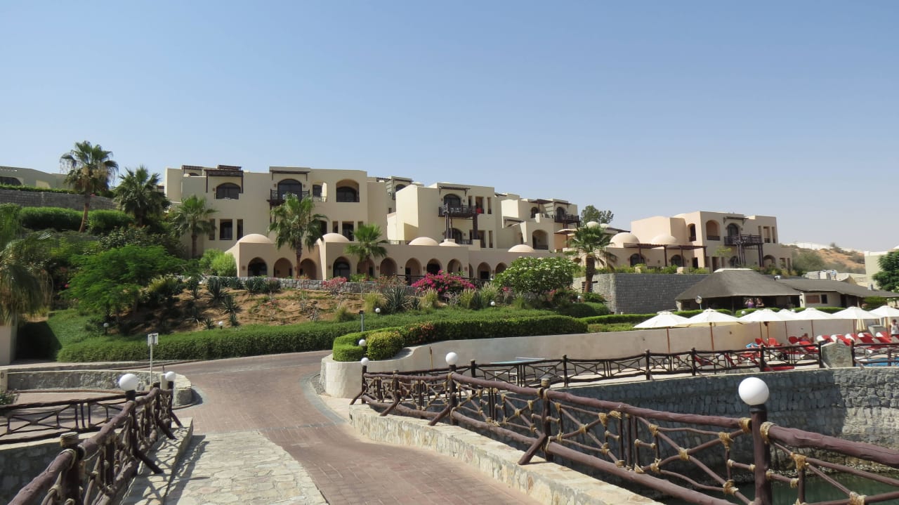 Weg zum Meer The Cove Rotana Resort