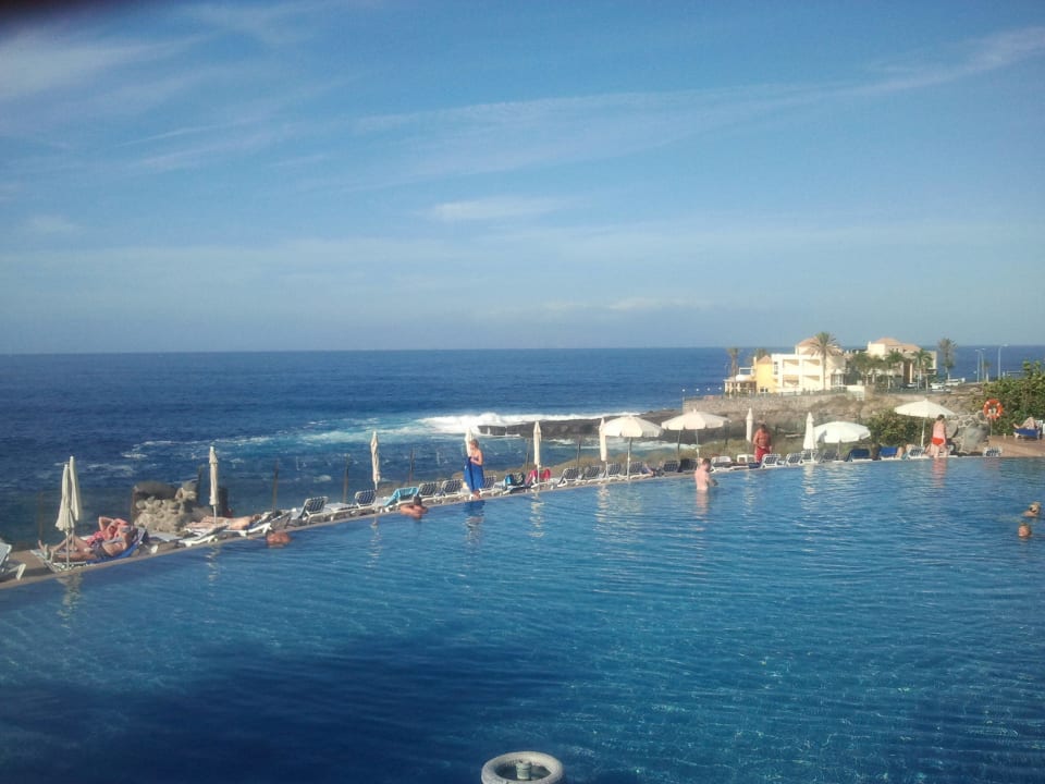 Schöner Pool Bahia Principe Sunlight Costa Adeje