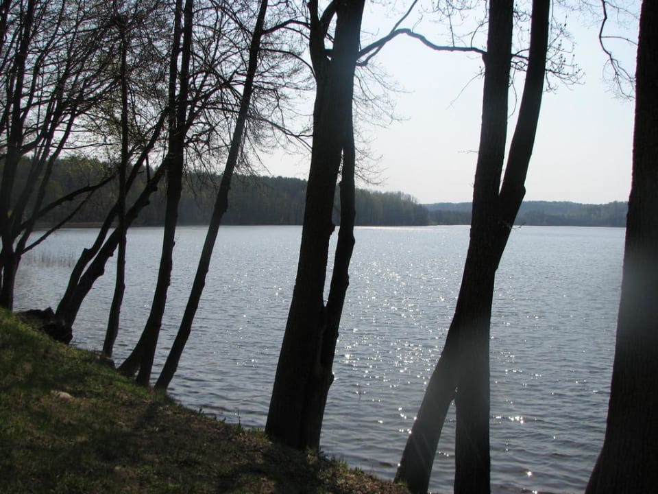 Spacer nad jeziorem. Hotel Solar Palace Spa & Wellness