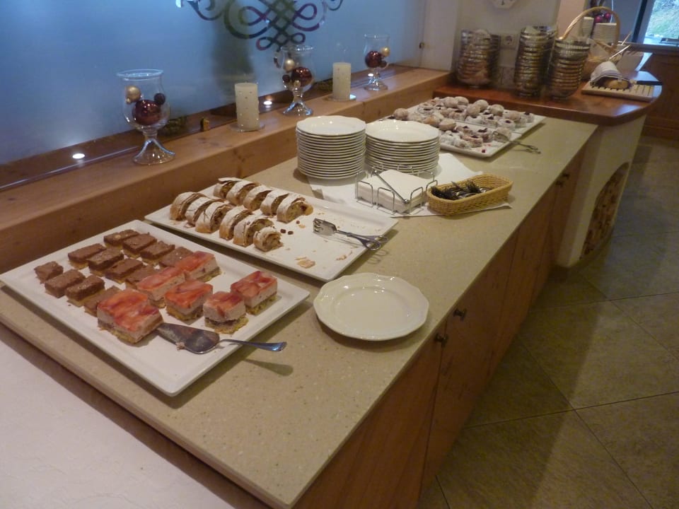 Kuchenauswahl Nachmittagsjause Hotel AlpenSchlössl