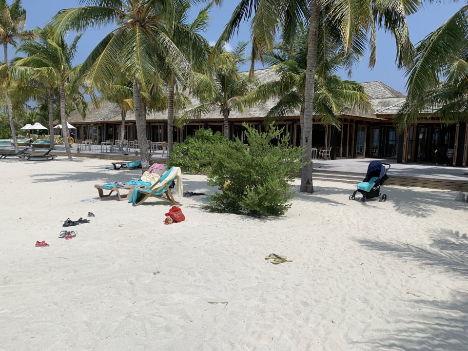 So Sieht Es Auf Der Insel Innahura Maldives Resort Hinnavaru • Holidaycheck Lhaviyani