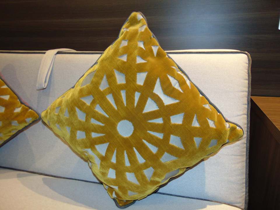 Zimmer Hampton By Hilton Dubai Airport