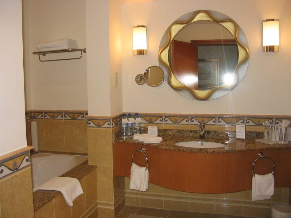 Bad Hotel Le Meridien Al Aqah Beach Resort