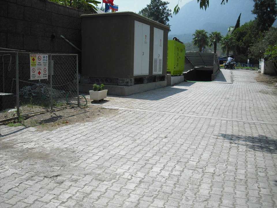 Der Weg Armas Gül Beach