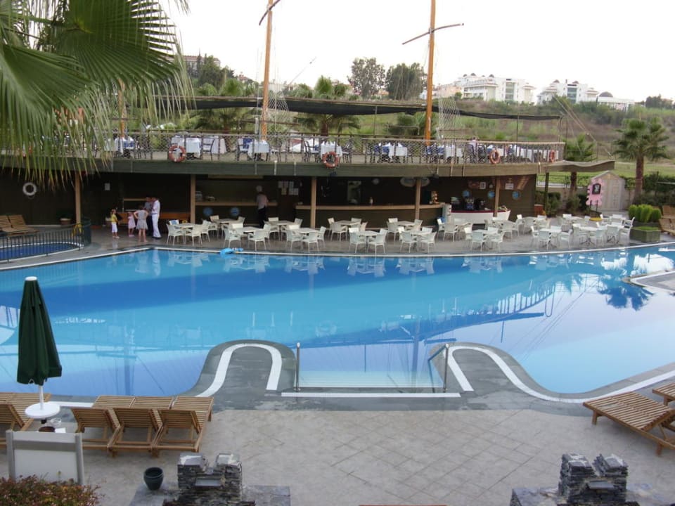 Super Can Garden Resort