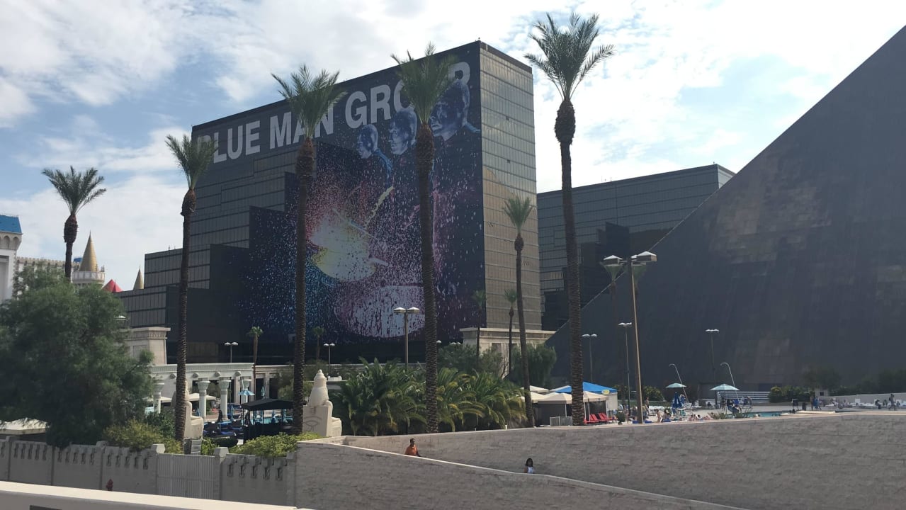 Zwei Tower Luxor Hotel & Casino