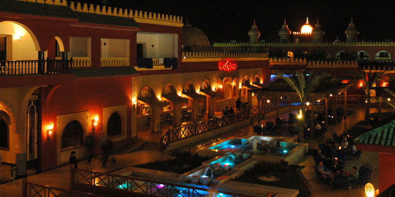 Restaurant-Terrassen Pickalbatros Alf Leila Wa Leila Resort - Neverland Hurghada
