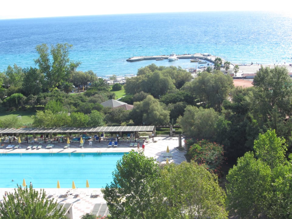 Widok z balkonu Hotel Athos Palace