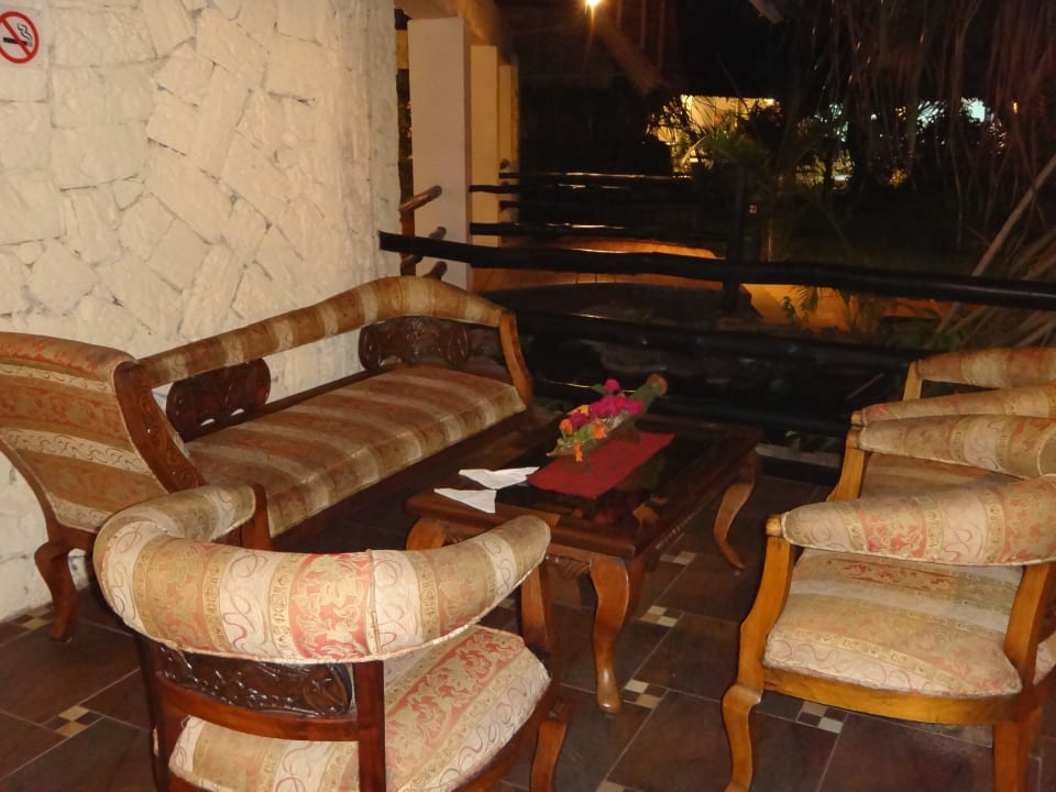 Gemütliche Sitzgelegenheit Hotel Southern Palms Beach Resort