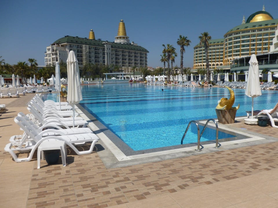 Piscine principale et le Delphin Diva au fond Hotel Delphin Imperial