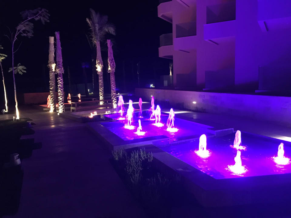 Außenansicht Hilton Hurghada Plaza