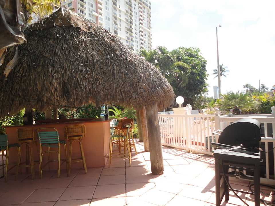 Tiki-Bar und Grill Sea Cove Motel