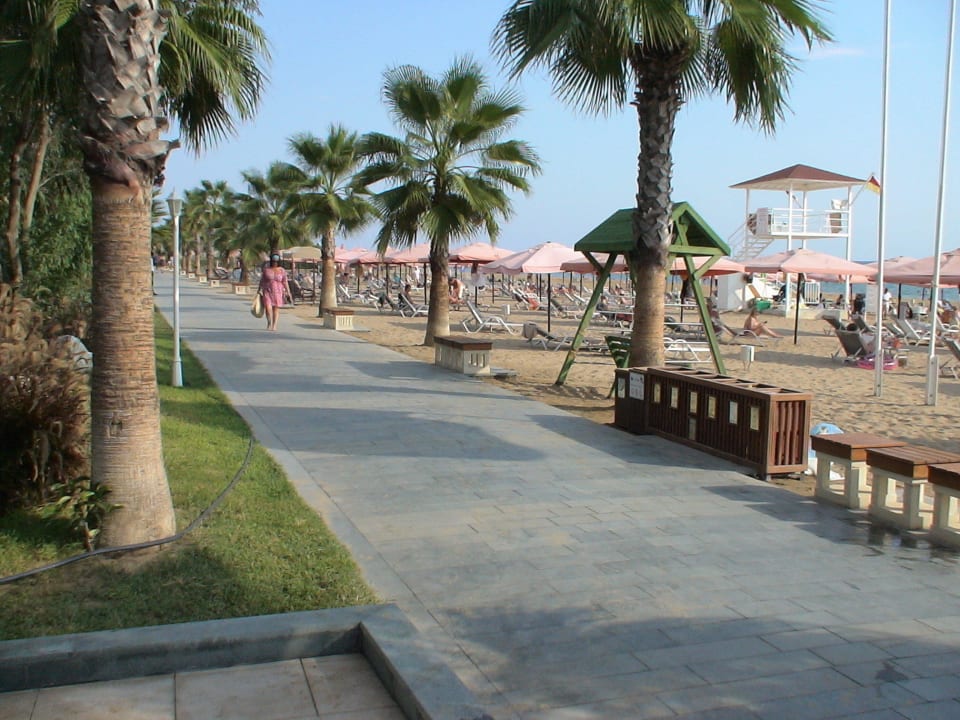 Fußweg und Hotelstrand Ali Bey Resort Sorgun