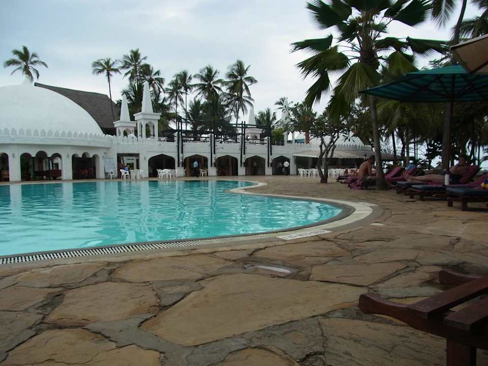 Pool mit Snackbar Hotel Southern Palms Beach Resort