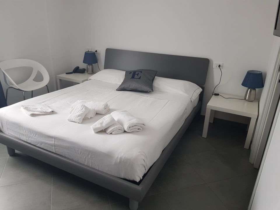 Zimmer L'Essenza Hotel