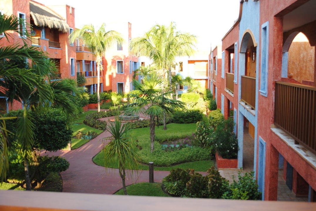 Innenhof im Wohnkomplex Catalonia Playa Maroma