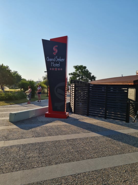 Strand Grand Seker Hotel