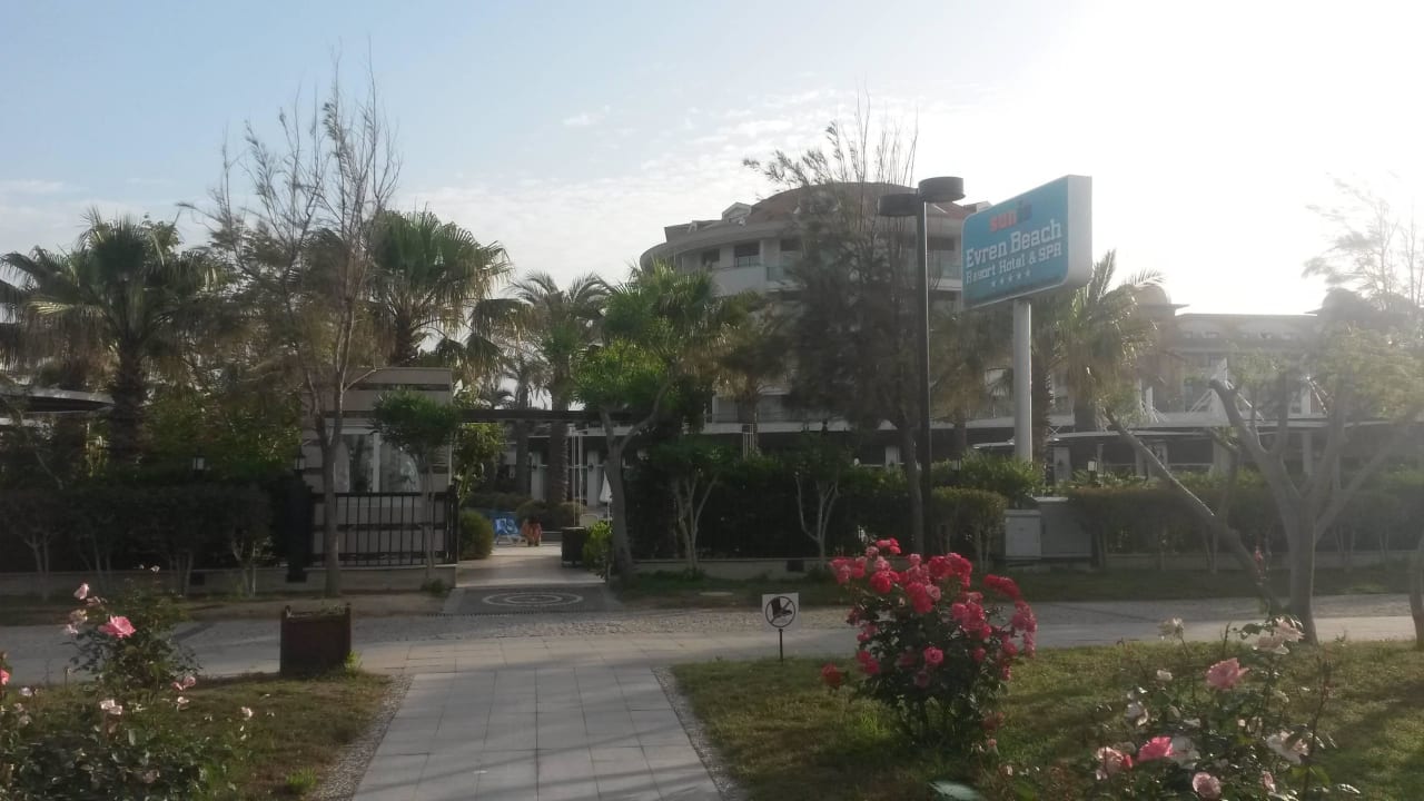 Weg Strand/Hotel  Sunis Evren Beach Resort Hotel & Spa