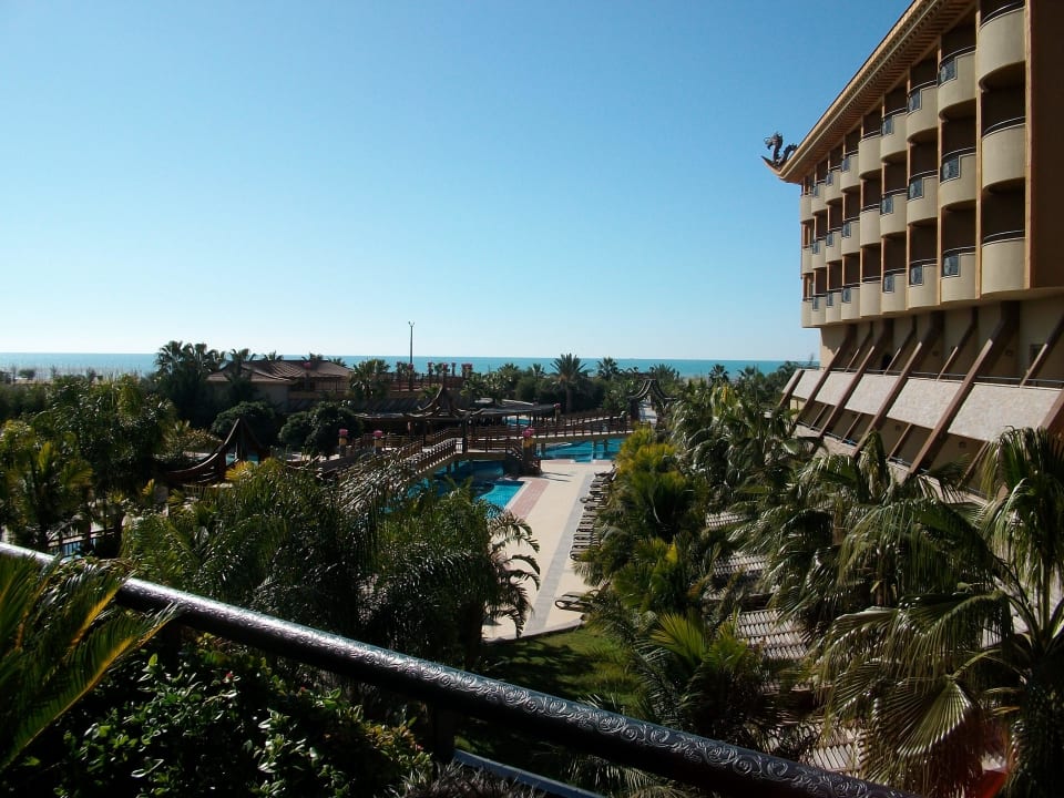 Von der Terrasse Hotel Royal Dragon