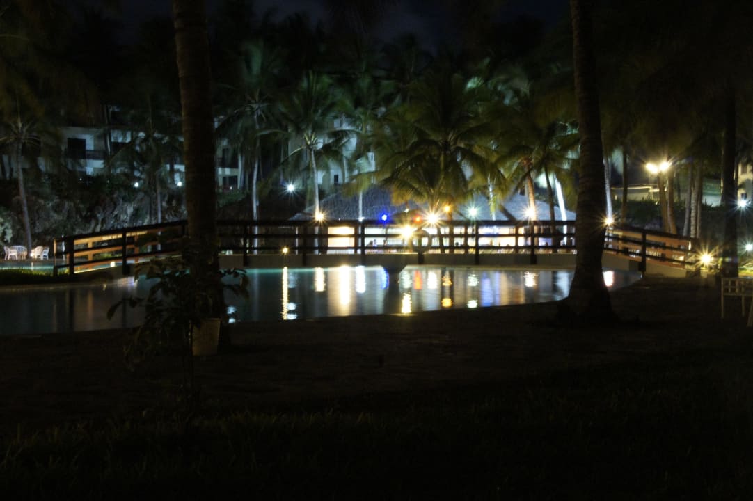 Nocą PrideInn Flamingo Beach Resort & Spa