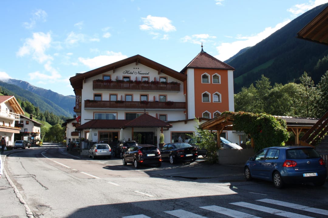 Hotel Außenansicht Hotel Neuwirt