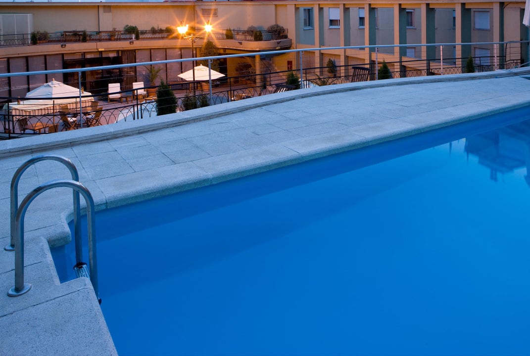 Swimming Pool NH Collection Madrid Colón