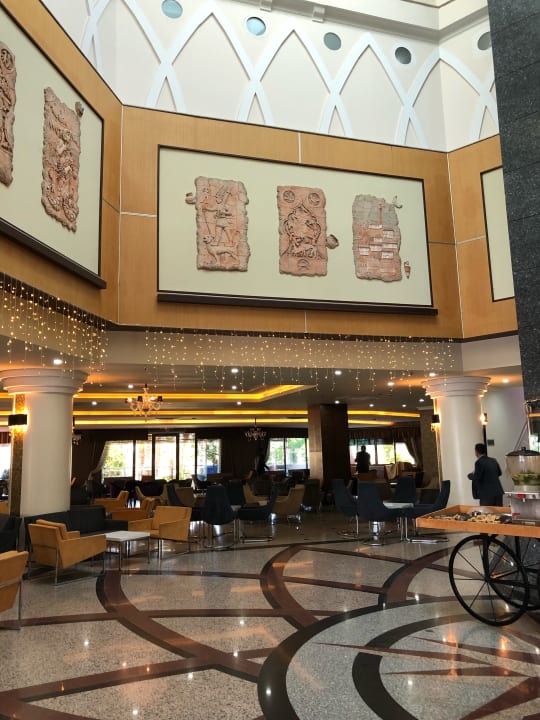 Lobby Hane Family Resort