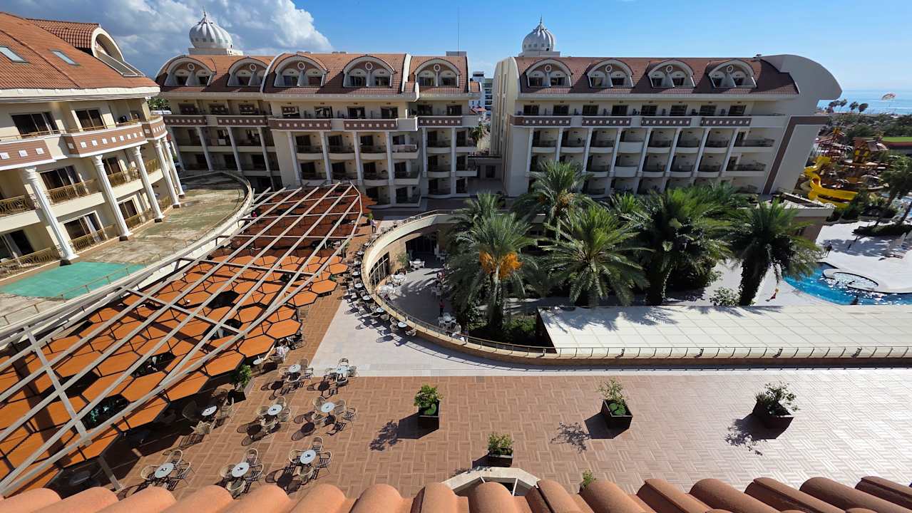 Außenansicht Kirman Belazur Resort & Spa