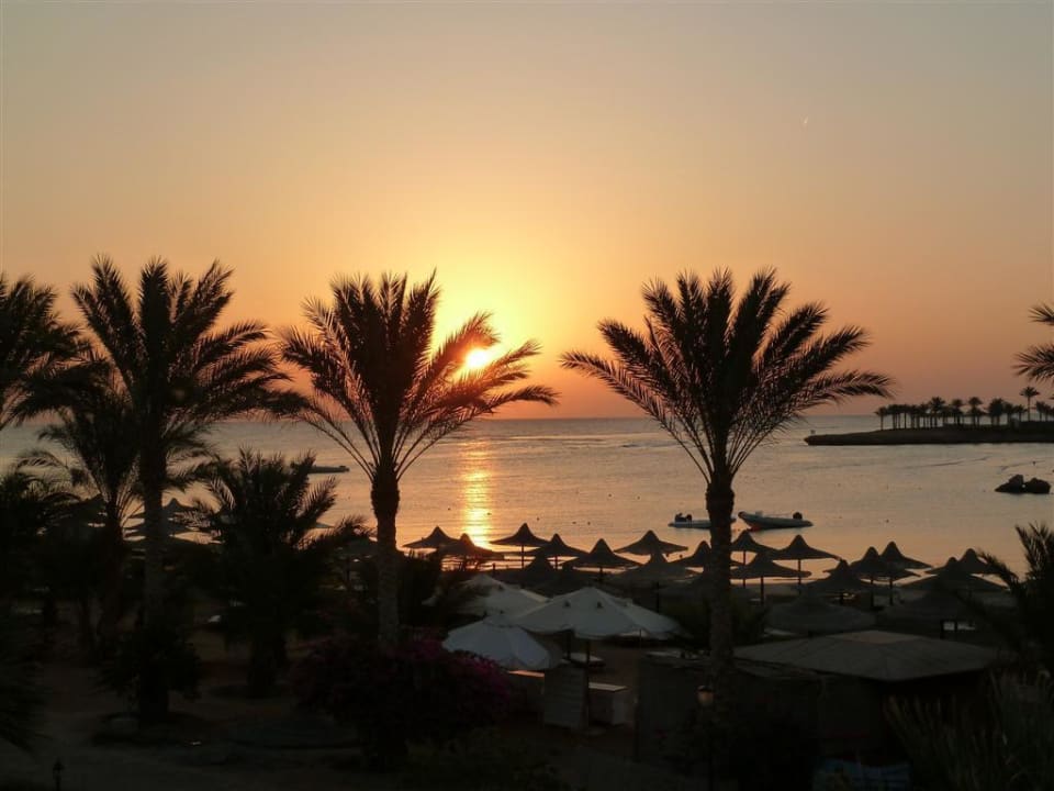 Sonnenaufgang vom Balkon gesehen Brayka Bay Resort