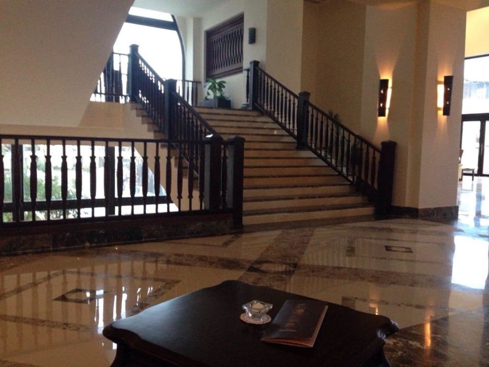 Treppenaufgang Steigenberger Aqua Magic