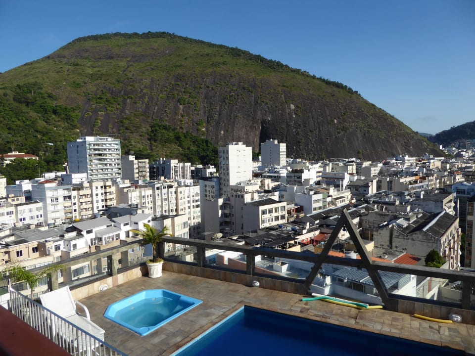 Pool und Whirlpool Hotel Augustos Copacabana