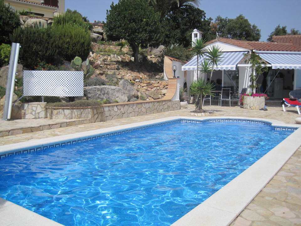 Der herrlich gepflegte Pool Ferienhaus Casa Jaro