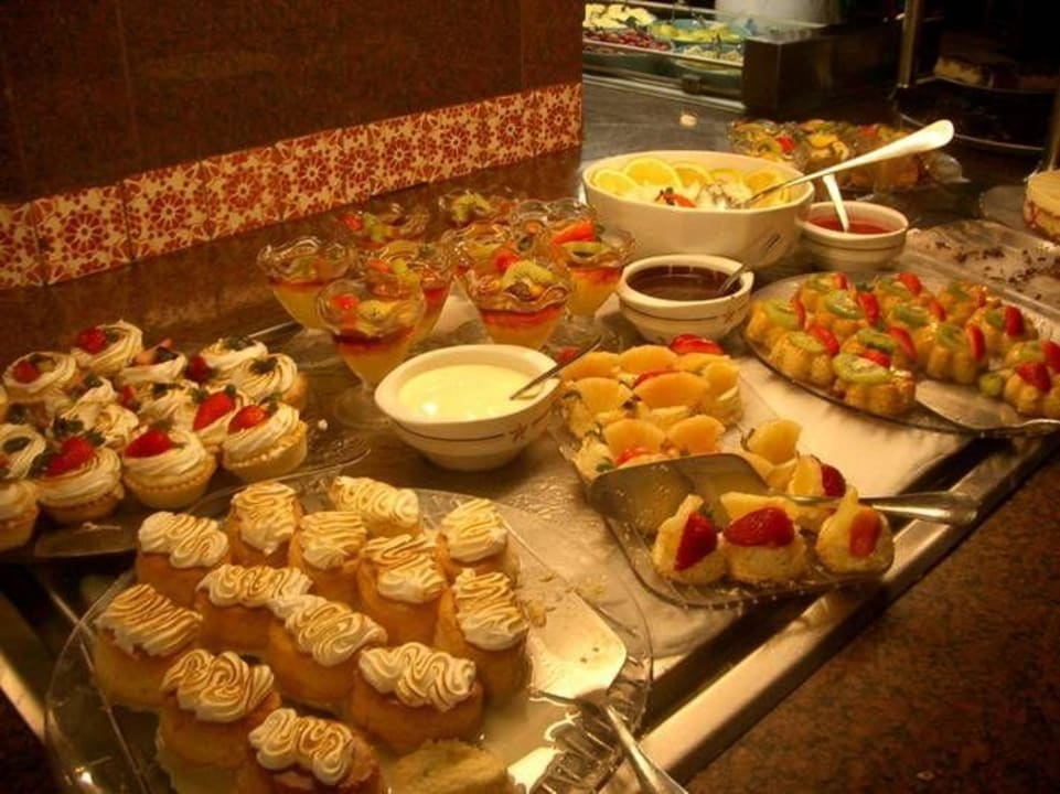 Im Buffetrestaurant Iberostar Waves Quetzal