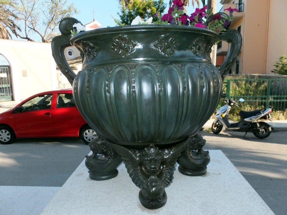 Schöne Vase im Eingangsbereich Mon Repos Palace - Adults only