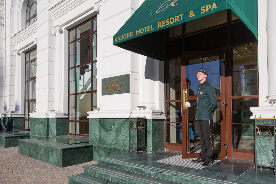 Entrance KADORR Hotel Resort & Spa Odessa