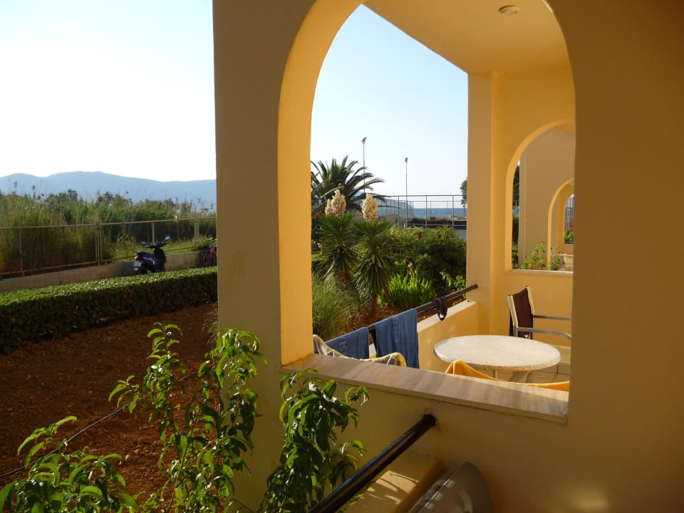 Blick von der Terrasse Vantaris Luxury Beach Resort